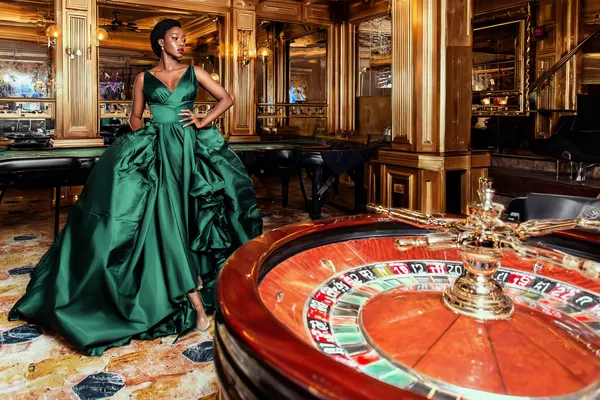 উজ্জ্বল লগইন প্রম্পটে আলোকিত একটি ল্যাপটপ—যা LINEBEF–এর সুরক্ষিত প্রবেশব্যবস্থাকে নির্দেশ করে।